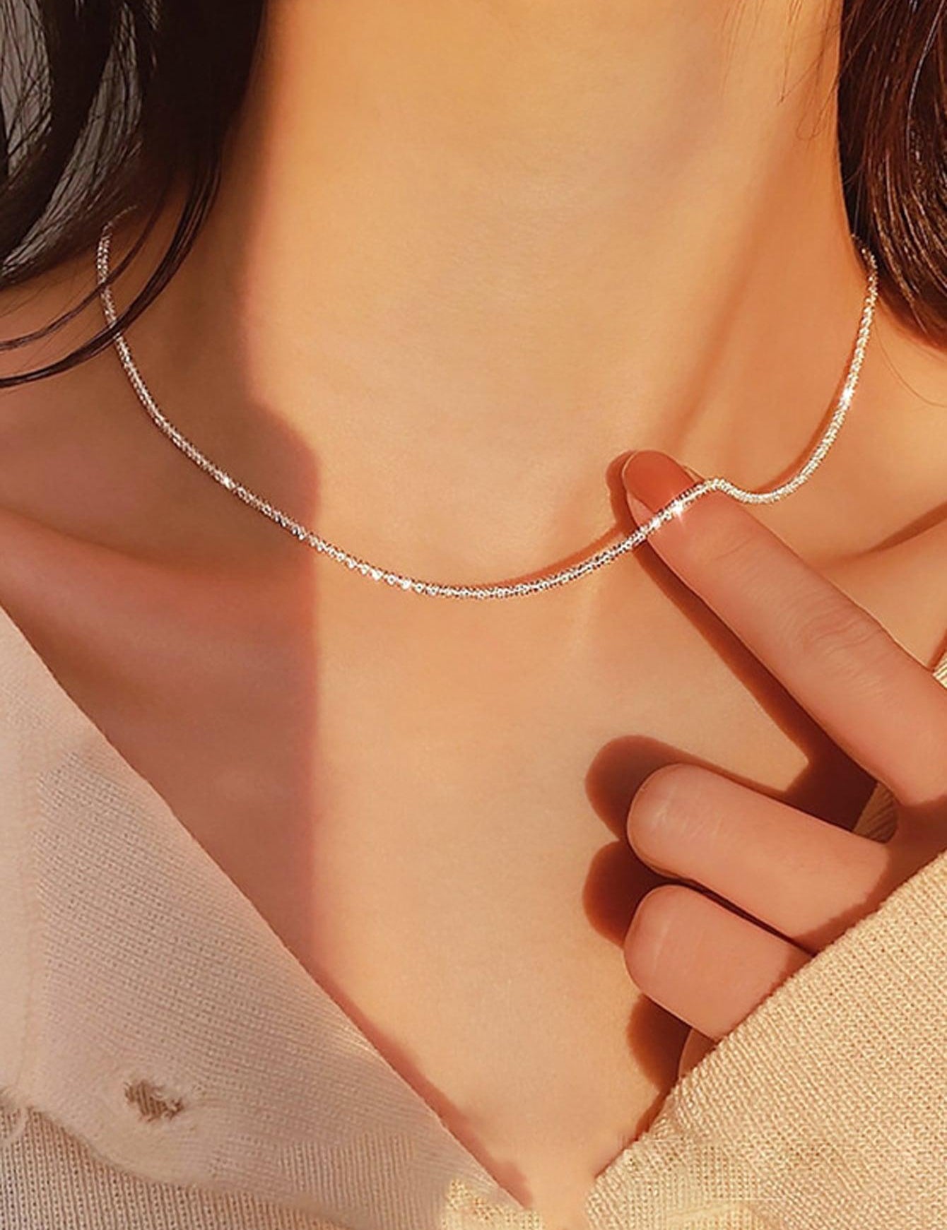 Colar Simples Brilhante Feminino