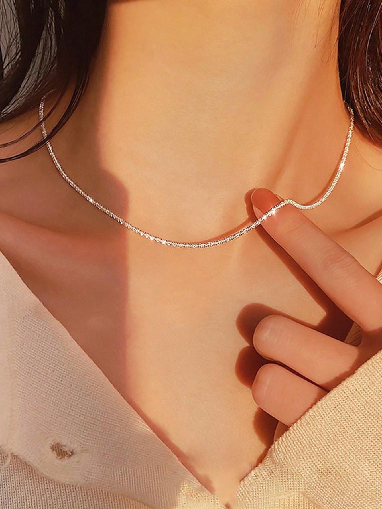 Colar Simples Brilhante Feminino 