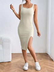 Vestido de Verão Com Fenda Na Coxa cinza 