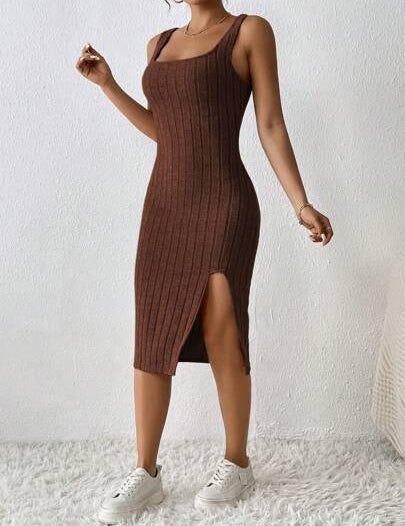 Vestido de Verão Com Fenda Na Coxa marrom