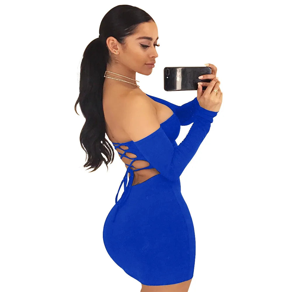 Vestido de festa azul manga longa sem costas
