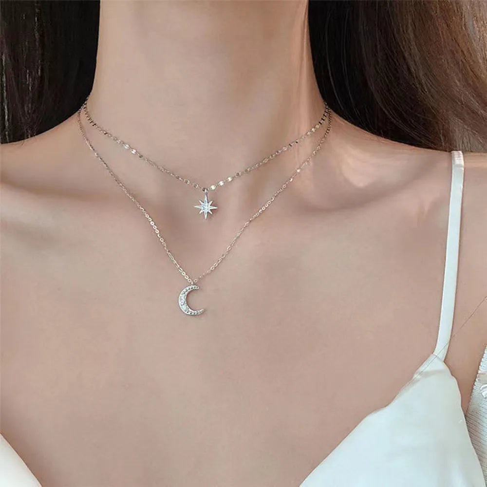 Colar delicado Feminino lua